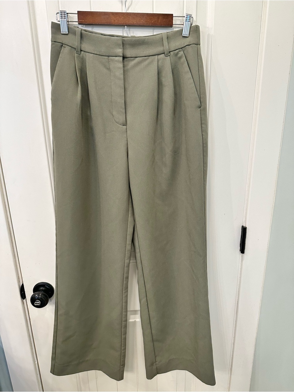 Abercrombie & Fitch Sloane Tailored Wide Leg Pant Size 28 / 6R Sage Olive Green